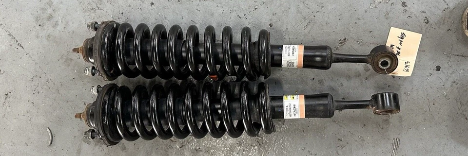 Juego de bobinas y amortiguadores delanteros OEM 2016-2023 4x4 48510-04202 Foto 2 de 4