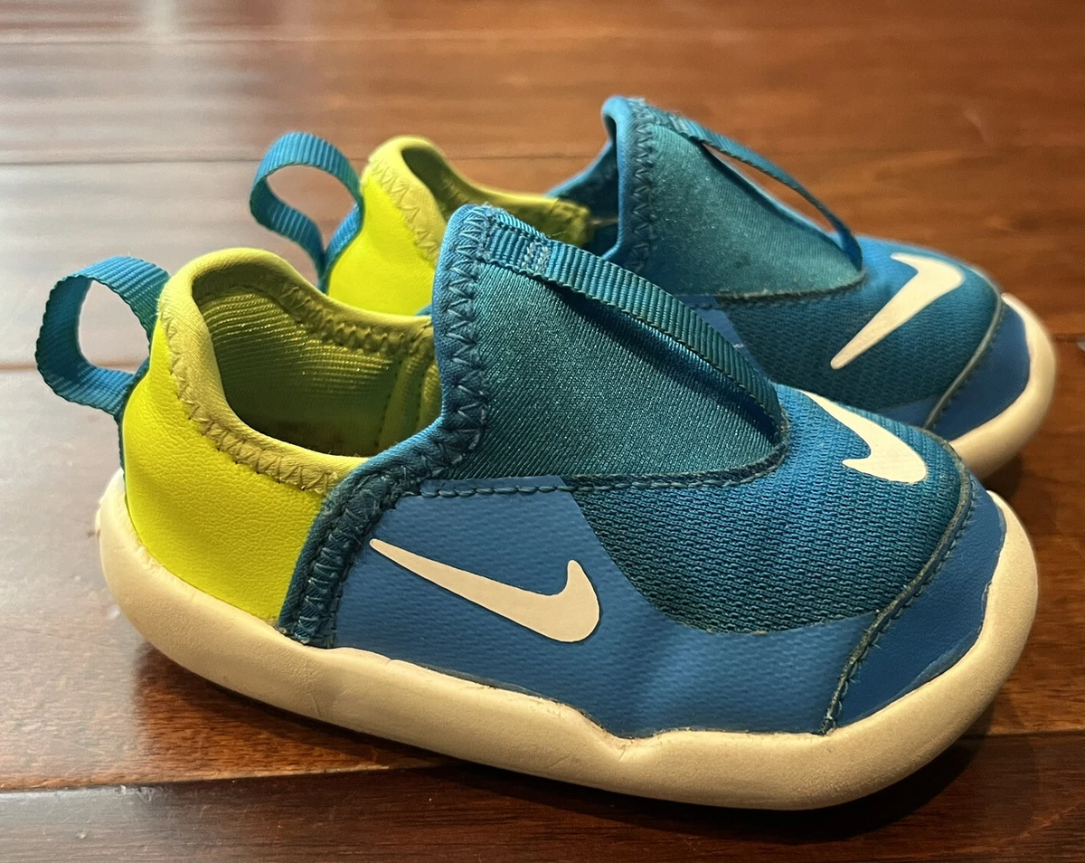 Nike lil hotsell swoosh shoes