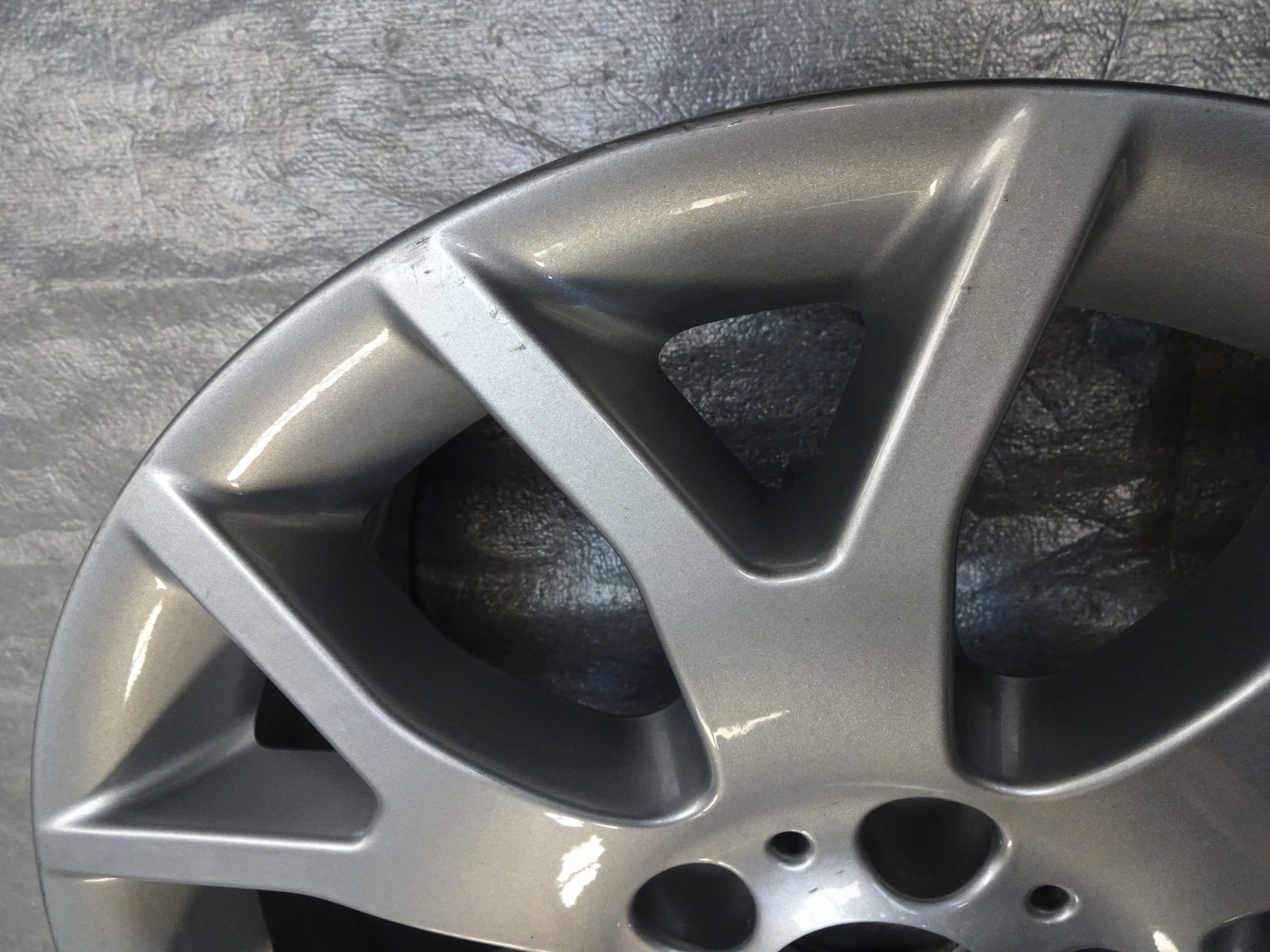 1 Orig BMW Aluminium Rim Styling 177 8.5Jx18 ET46 6774395 X5 E70 