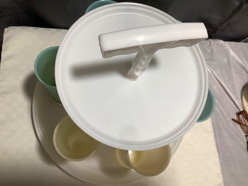 Tupperware Carousel Caddy #503-2 Pastel Tumblers 3 - 16 Oz #107 & 3 - 12 Oz #115 - Picture 2 of 16
