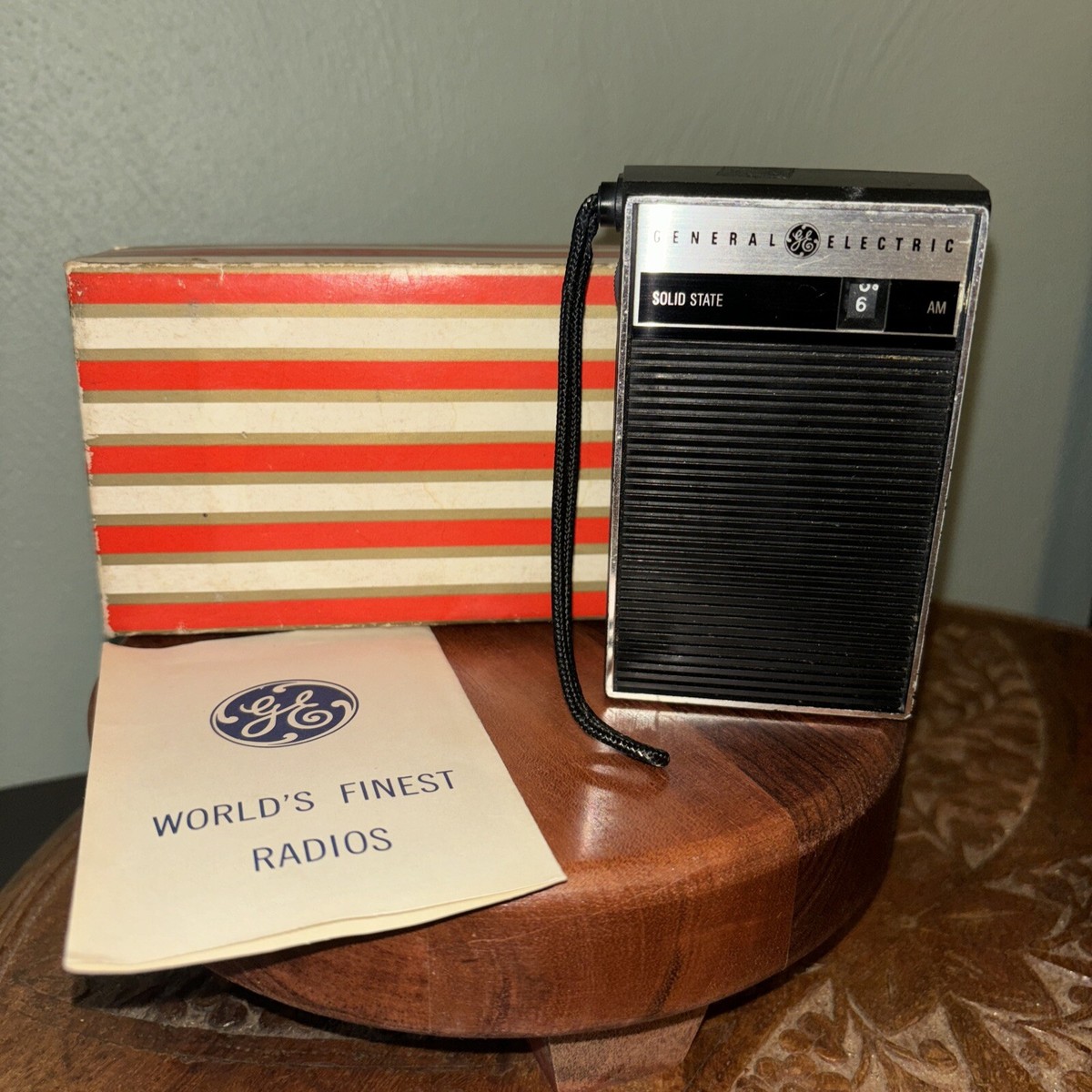 Vintage GENERAL ELECTRIC P-2790 Black AM Transistor Radio Vintage GENERAL ELECTRIC P-2790 Black AM Transistor Radio