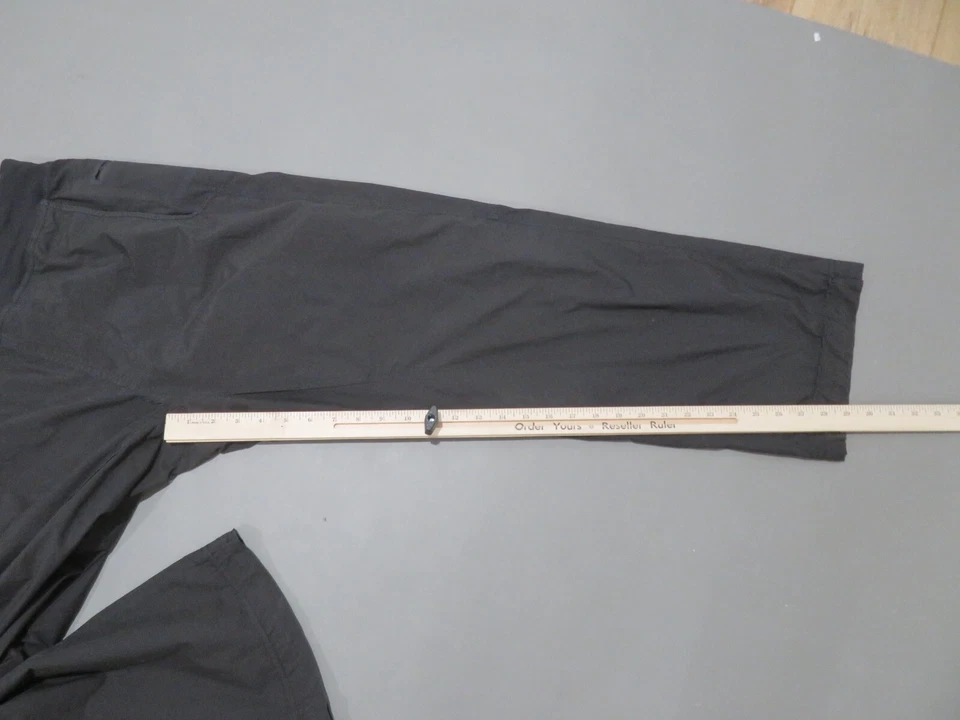 Pantalones deportivos Lululemon para hombre grandes negros con bolsillos con cremallera cortavientos para correr informales Foto 4 de 4