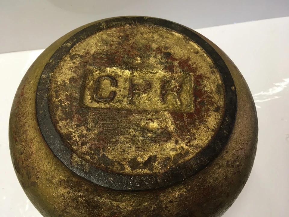 Antique Railroad/Railway Cast Iron Spittoon C.P.R. Collectible,canadian pacific - Image 4 of 4