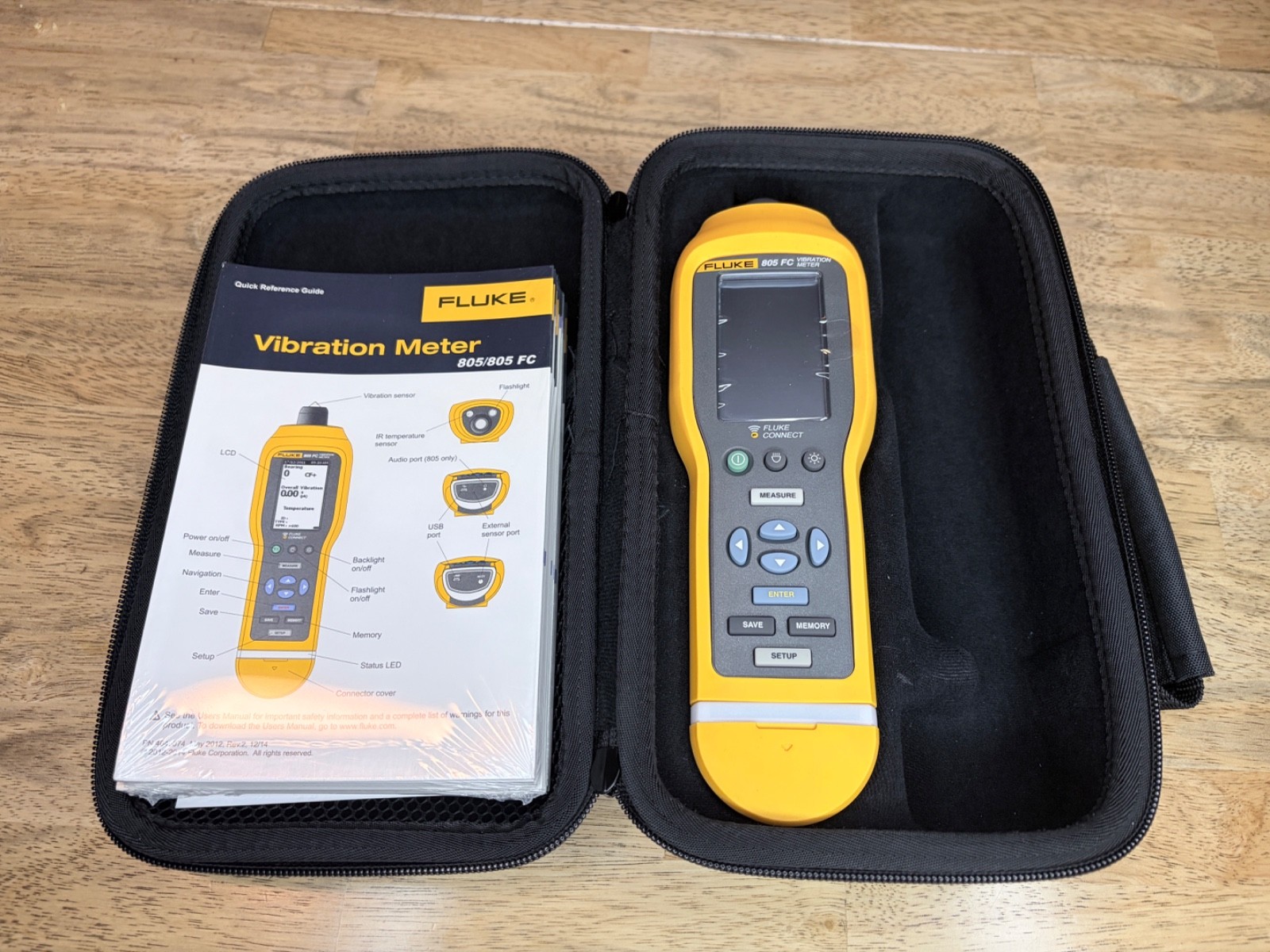 Fluke 805 FC Handheld Vibration Meter w/ Backlight Data Logging Hard Case