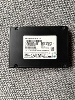 SSD U.2 NVMe 3.84To Samsung PM1733 PCIE3