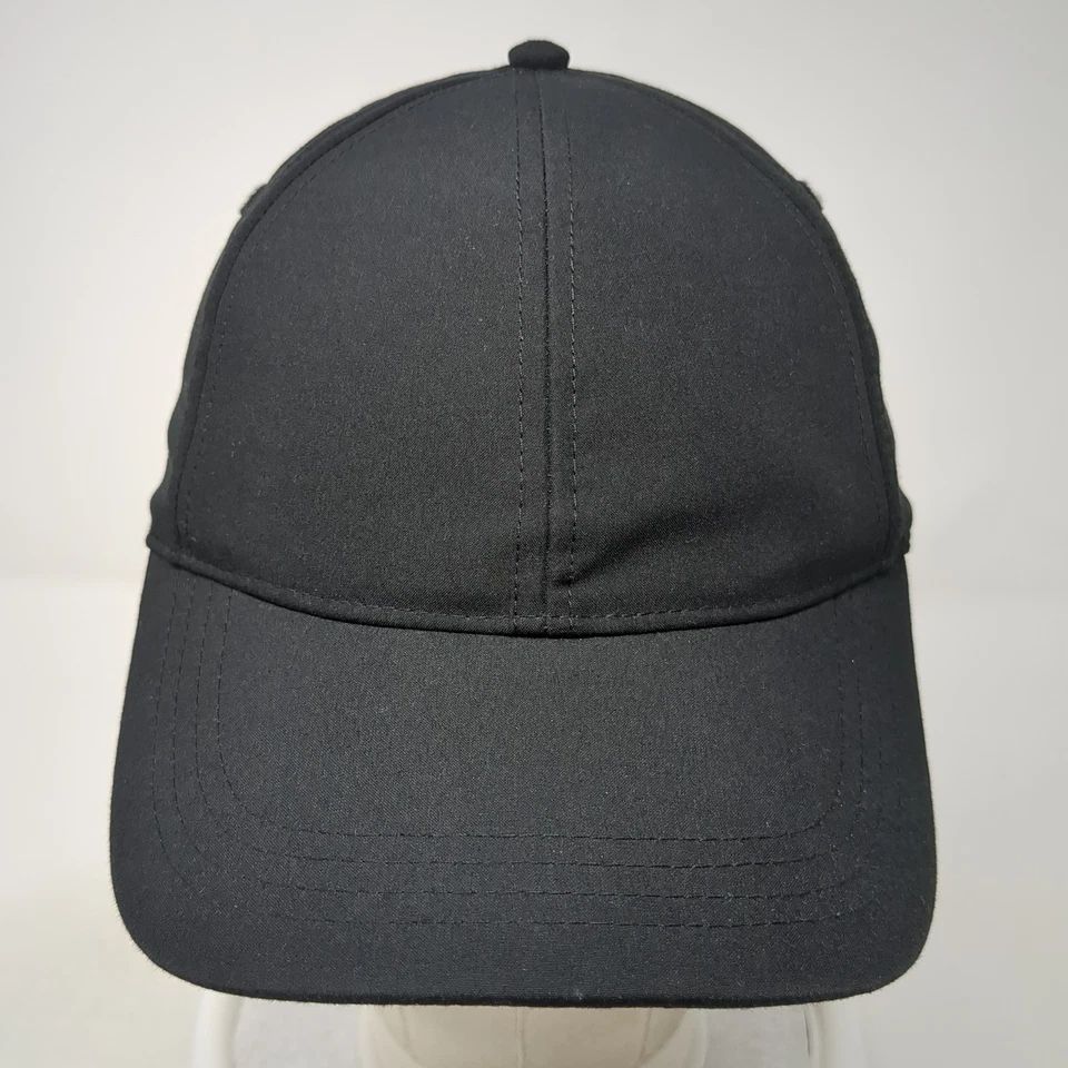 Gorra de béisbol H&M Move Slideback negra talla única ajustable en blanco al aire libre Foto 2 de 4