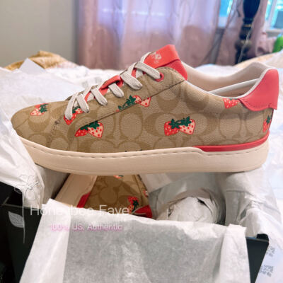 NWT COACH WOMEN size 9.5 Clip Low Top Sneaker With Strawberry