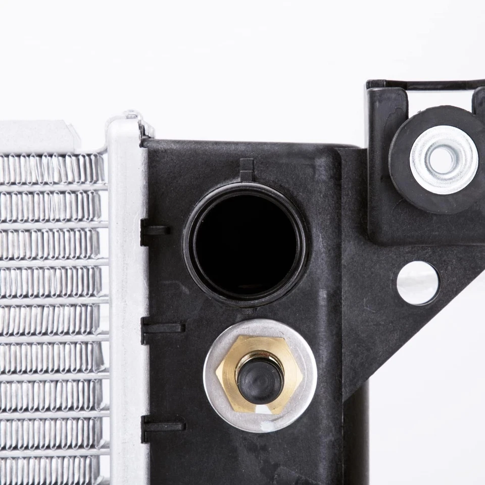 Radiador de 3,3 L CH3010166 | 5191925AA para Chrysler 2000 Voyager Foto 4 de 4