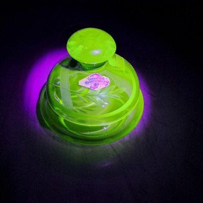 Uranium Glass Candy Dish Bohemia Brüder Reich Art Deco Handgeschliffen