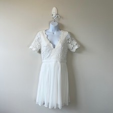 Lulus White Lace Skater Dress Short Sleeve Chiffon Skirt Womens Size Small NWT’s