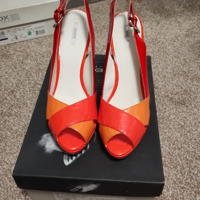 Geox Respira Egizia A red and orange heels, size New in Box UK