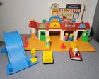 Vintage 1980s Fisher Price Little People Main Street #2500 Playset Downtown City