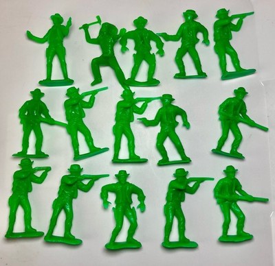 Vtg Tim Mee Toys 15 PC Lot Cowboys & Indians Figures Green 2-1/2  Plastic