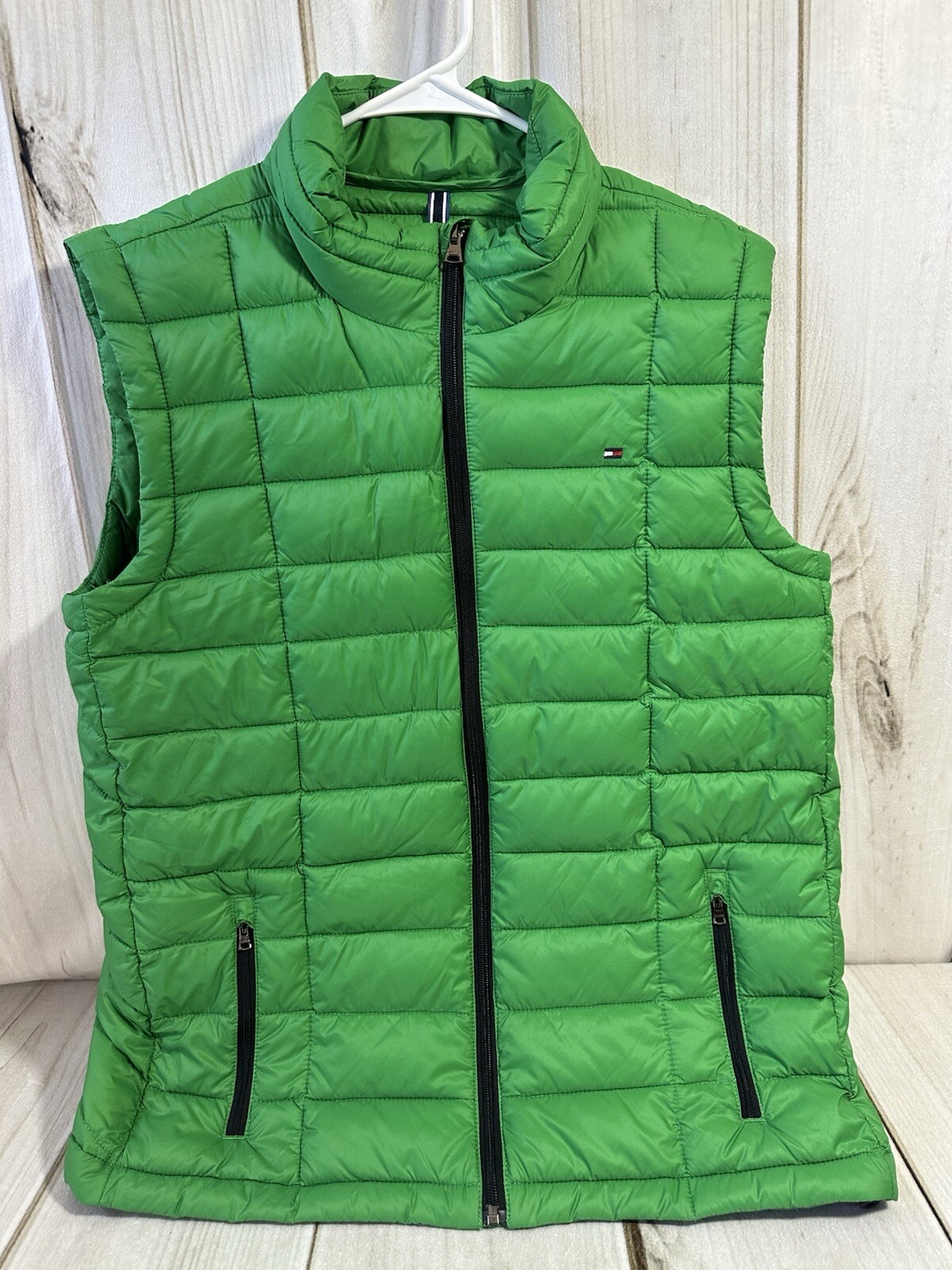 Tommy Hilfiger Womens Large Green Puffer Vest with Multi Pockets and Full Zip  