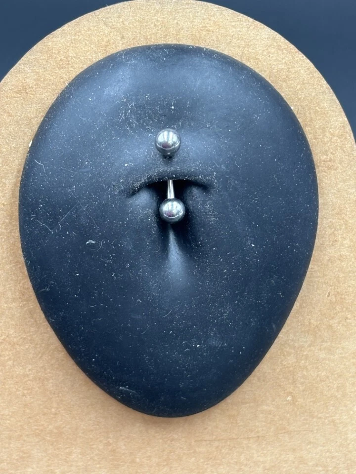 Due Piercing da Ombelico in Acciaio chirurgico Banana mm. 1,6x10 e mm. 1,2x10 - Immagine 2 di 3