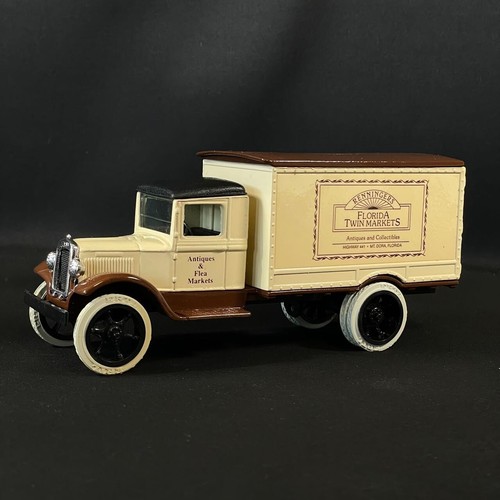1992 Ertl Die Cast Metal 1931 Hawkeye Delivery Truck Bank by RENNINGER'S MIB - Picture 2 of 12