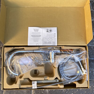 MOEN 7864 Sleek Chrome One-Handle High Arc Pulldown Kitchen Faucet.MSRP $411.25