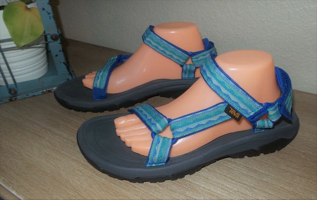 teva hurricane blue