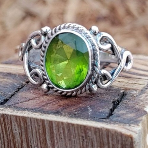 Green Peridot 925 Sterling Silver Ring – Handmade Lab-Created Gemstone – Oval Bezel Setting