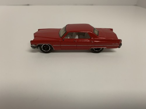 MATCHBOX 1969 CADILLAC SEDAN DEVILLE RED 2007 WHITE INTERIOR - Picture 3 of 6