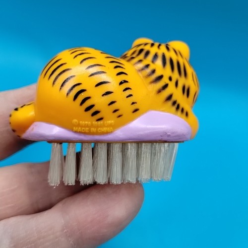 Vtg Garfield The Cat Hair Comb Nail Brush & Kid Care Mini Soap Lot - Picture 13 of 24