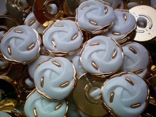 15mm 18mm 20mm White & Gold Knot Shank Dress Jacket Coat Buttons (P30 P31 P32) - Picture 2 of 2