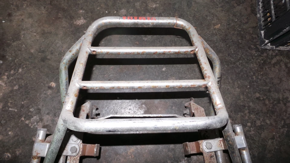 YAMAHA FJ 1200 1991 REAR RACK CARRIER TRIPLE LOOK MY PHOTOS PLEASE RARE TO FIND - Image 3 of 4