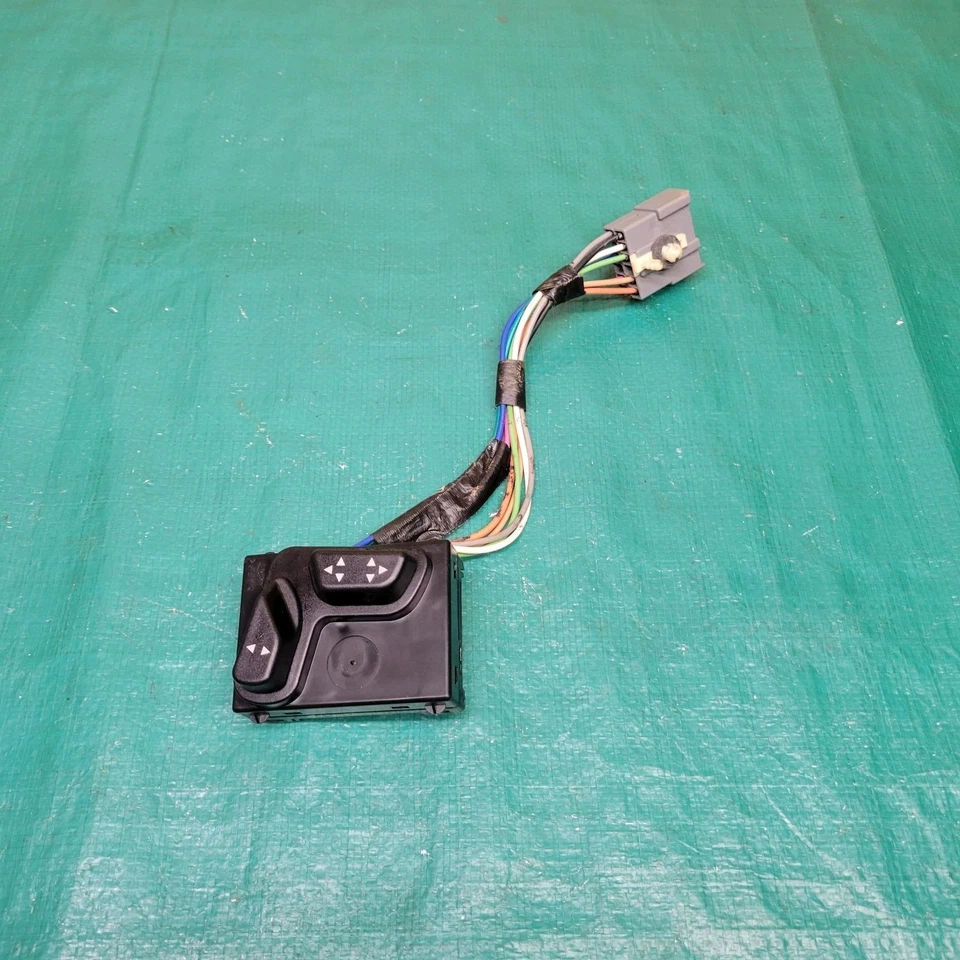 2000-2002 Lincoln Town Car Right Power Seat Switch OEM XW1T14A701BAW - Image 2 of 4