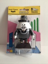 TOY2R QEE KEYCHAIN COLLECTION EGG Q 2.5" CHOLO EASTER  EGG VINYL TOY KIDROBOT