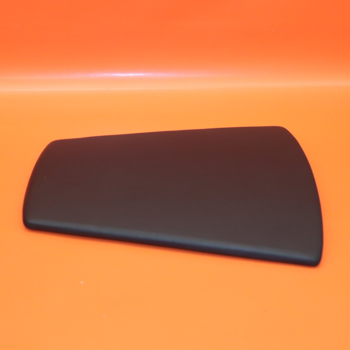 Lamborghini Aventador 2012-2016 Tunnel cover P/N 470865765