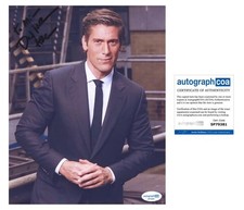 David Muir "World News Tonight" AUTOGRAPH Signed ABC Autographed 8x10 Photo ACOA
