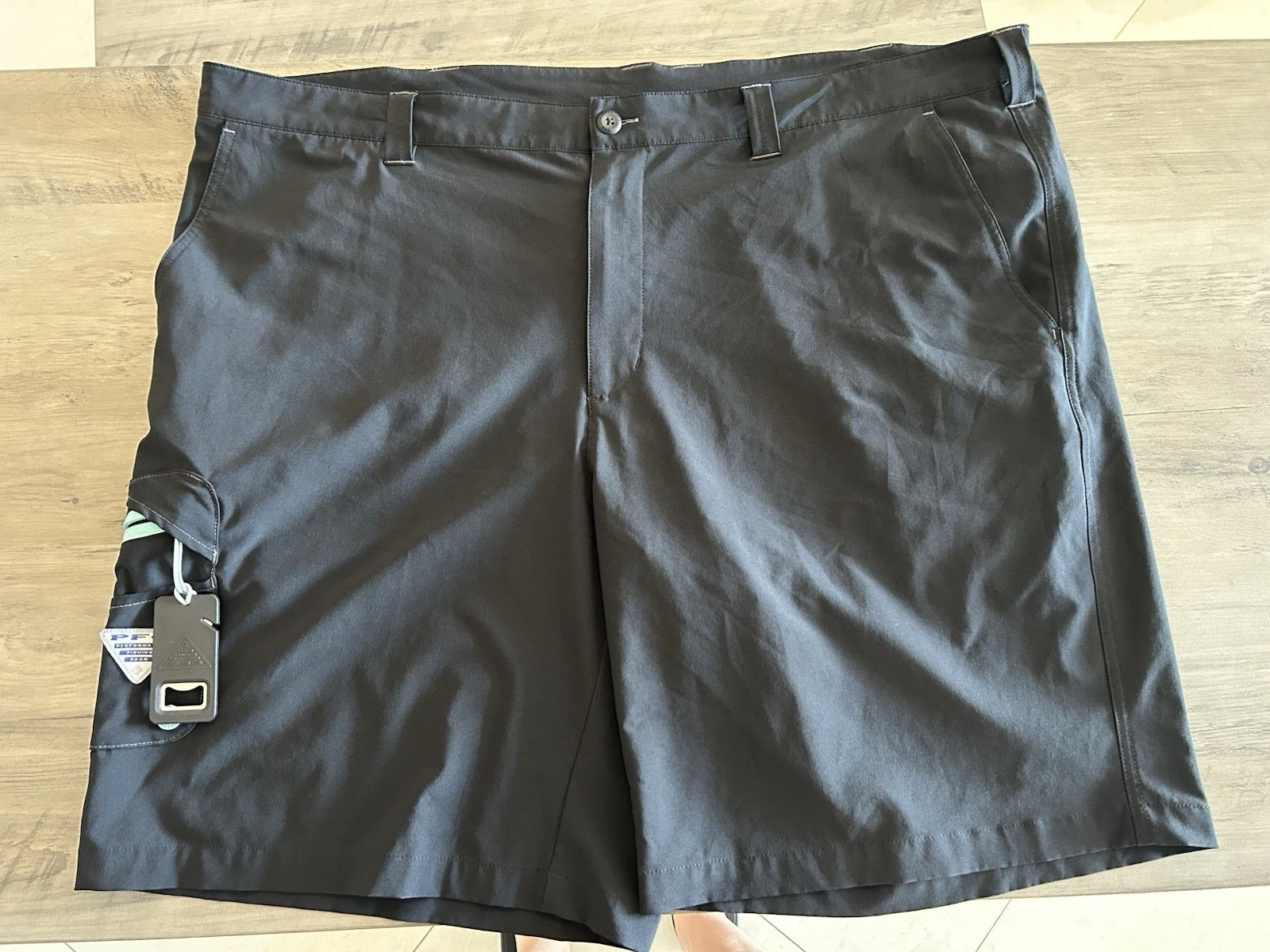 Columbia PFG Terminal Tackle Shorts Men's Size 46 Black 10" Fishing UPF 50
Opens in a new window or