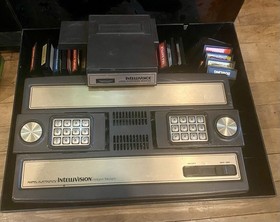 Intellivision 2609 Console w/ 21 Games, Controllers, Manuals (TESTED & WORKING)