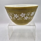 Vintage Small PYREX 401 Spring Blosson Green Glass Mixing Bowl 1.5 pt 750 ml