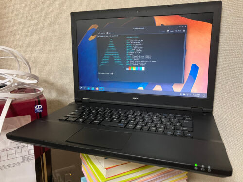 Linux Laptop / NEC / Arch Linux / 15-inch / Intel Celeron / 4GB RAM / 500GB HDD