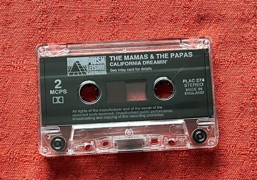 THE MAMAS AND THE PAPAS - CASSETTE TAPE - CALIFORNIA DREAMIN' (LIVE IN CONCERT) - Picture 2 of 5