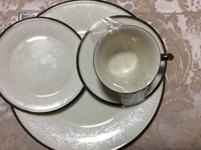 (5) PC LENOX MOONSPUN PLATINUM TRIM, USA MADE,