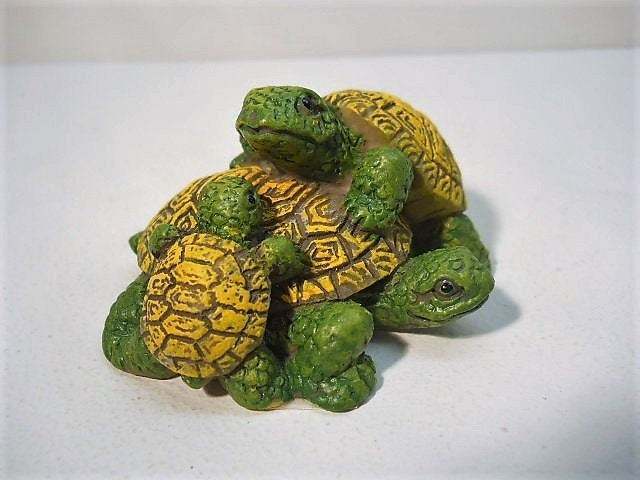 Three Turtles Figurine Statue Turtle decor Table Top Collectible