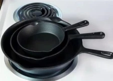 Cast Iron 3 Piece Grill Fry Skillet Set Provides Superior Heat Conduction