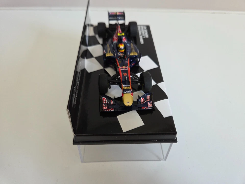Minichamps 1/43 Toro Rosso STR5 J. Alguersuari - Showcar 2011 - 410110089 - Immagine 2 di 4