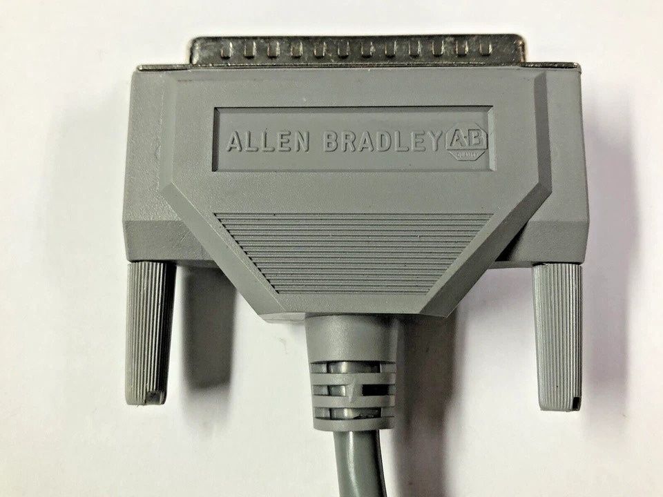 Allen-Bradley 1784-CP3 Ser. Cable de interfaz B para PLC-3, 10 pies de largo Foto 2 de 4