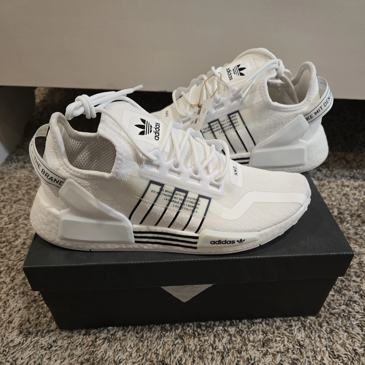 Las mejores ofertas en adidas NMD R1 V2 White Black 2022 | eBay
