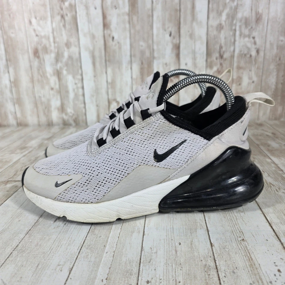 Nike Air Max 270 Mujer Gris Claro Negro Tenis Atléticos Zapatos Talla 7Y Foto 2 de 4