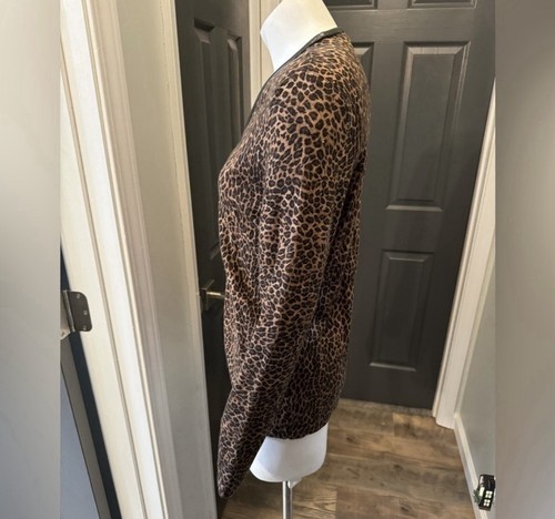 St. John Collection by Marie Gray cheetah sweater sz 8 USA Made - Picture 4 of 7