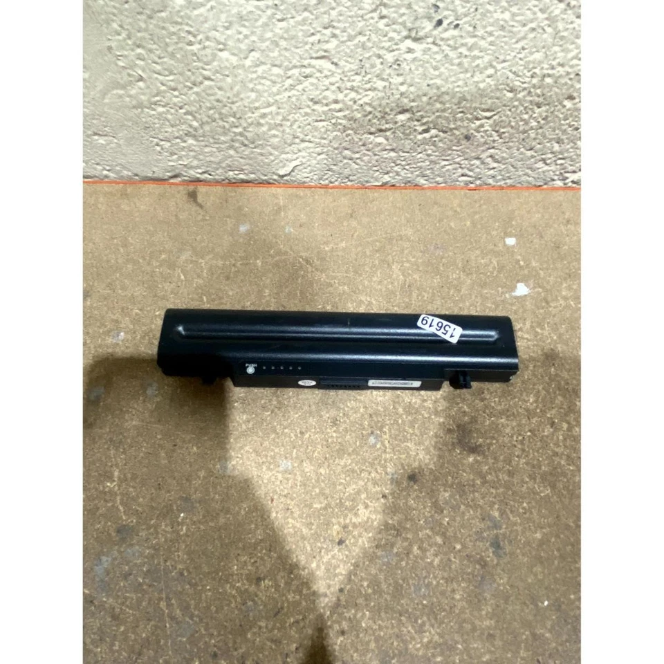 Black Li-Ion Laptop Battery Rechargeable 11.1V 4400mAh for Samsung R39, R40, R45 - Image 3 of 4