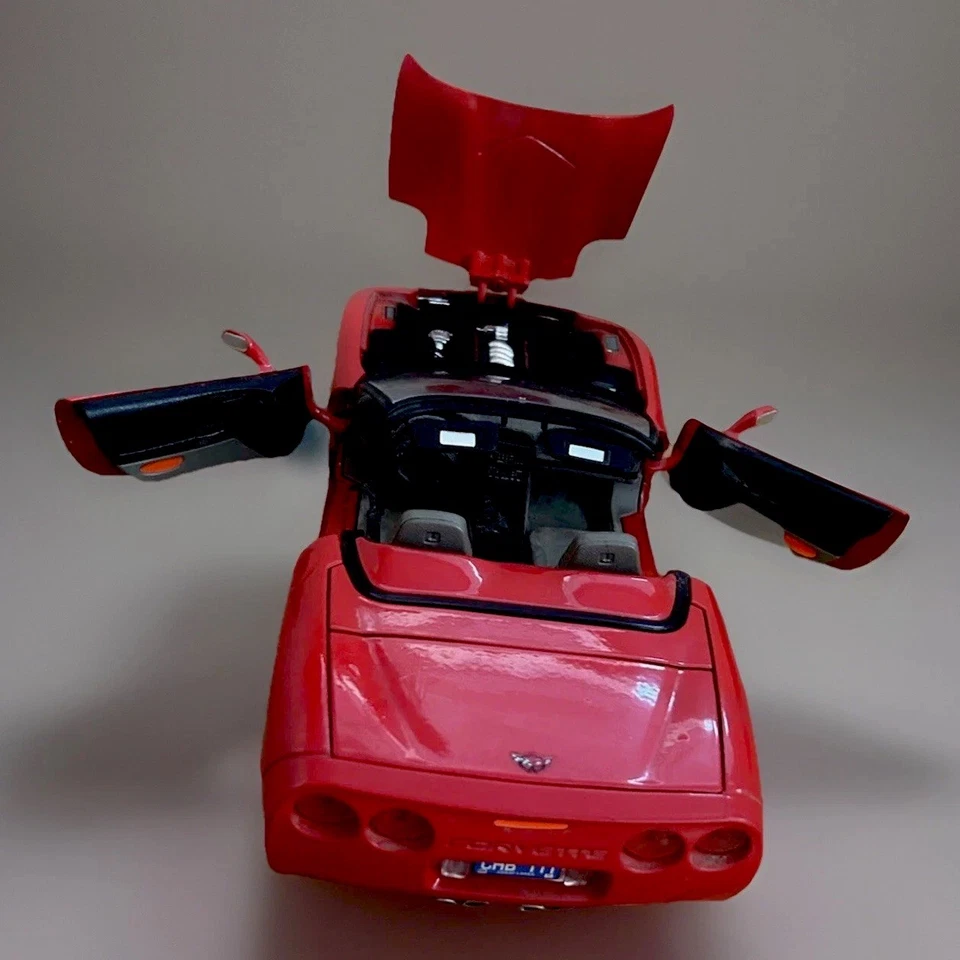 Chevrolet Corvette Burago 3076 convertible 1:18 1998 rojo Foto 3 de 4