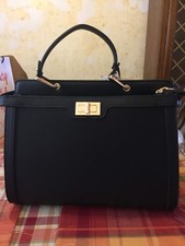 NWT La Terre fashion Black Shoulde Bag; Large Size; Convertible Straps Lined 70