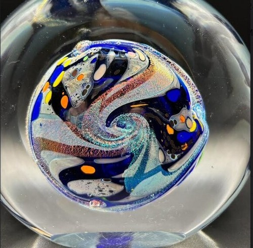 ROLLIN KARG DICHROIC IRIDESCENT ART GLASS DISC SCULPTURE 6" - Picture 4 of 5