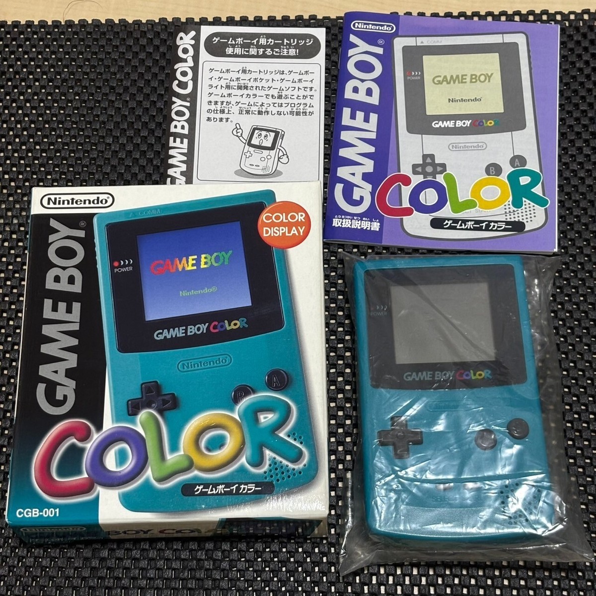 外装新品 GAMEBOY COLOR グレー CGB-001 任天堂 Nintendo (ニンテンドー) GAMEBOY COLOR ※音量不良(音が小さい