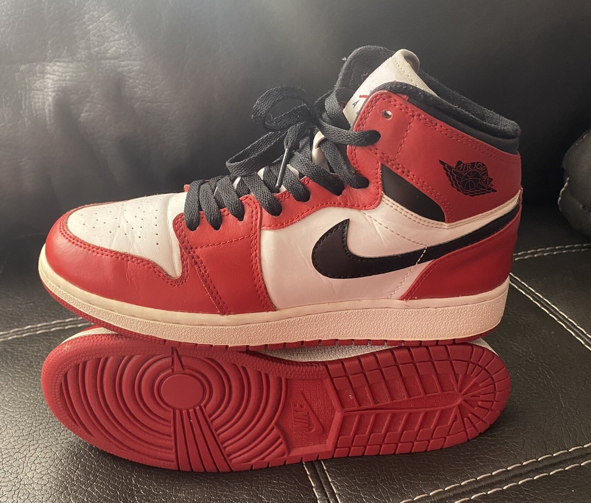 Size 6.5Y Air Jordan 1 Retro High OG - Chicago 2013 GS Size 6.5Y Air Jordan 1 Retro High OG - Chicago 2013 GS